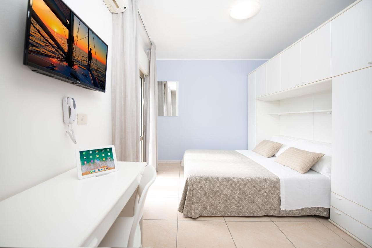Residence Quadrifoglio Cervia Exteriör bild