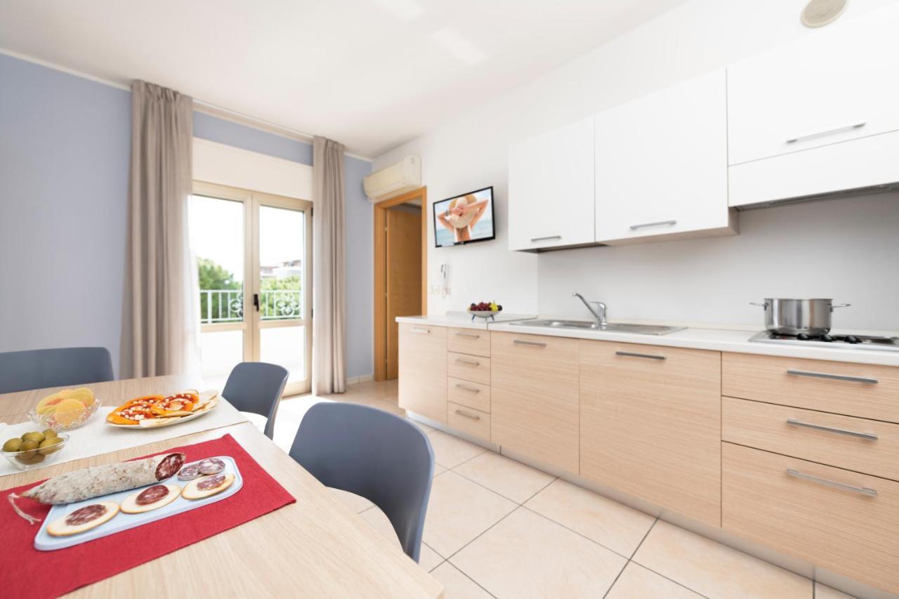 Residence Quadrifoglio Cervia Exteriör bild